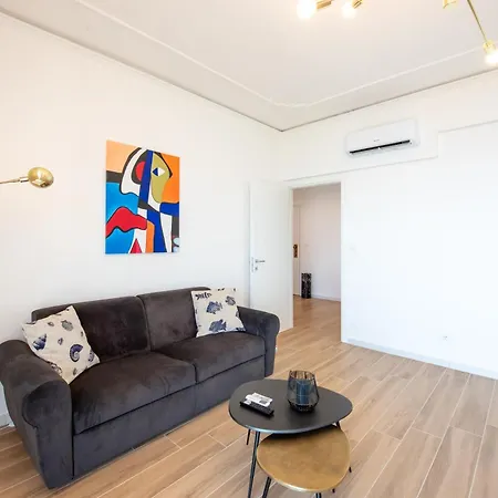 And The Sea Apartment Savona
