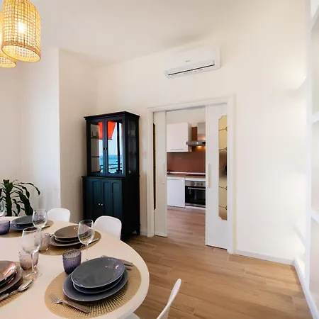 And The Sea Apartment Savona